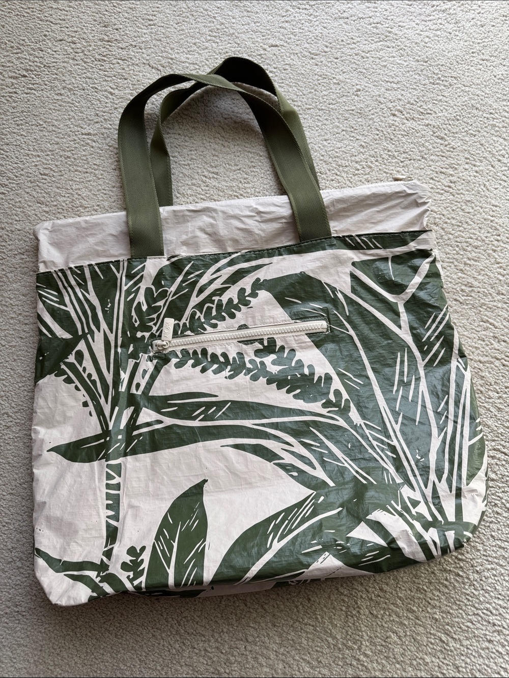 ALOHA Collection Limited Edition Green Ti Leaf Print Day Tripper - Picture 7 of 9